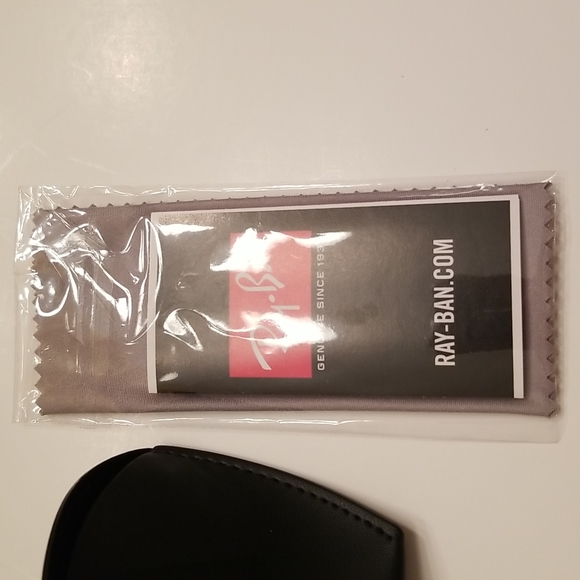 Brand New Ray-Ban Sunglasses Glasses Case With Hard Side - Picture 5 of 8